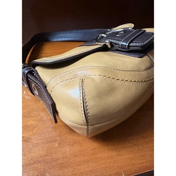 Coach Legacy Buckle Flap Shoulder Bag Tan Brown Leather Silver Hardware - Picture 6 of 9